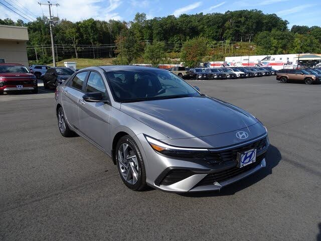 2025 Hyundai Elantra SEL Sport FWD