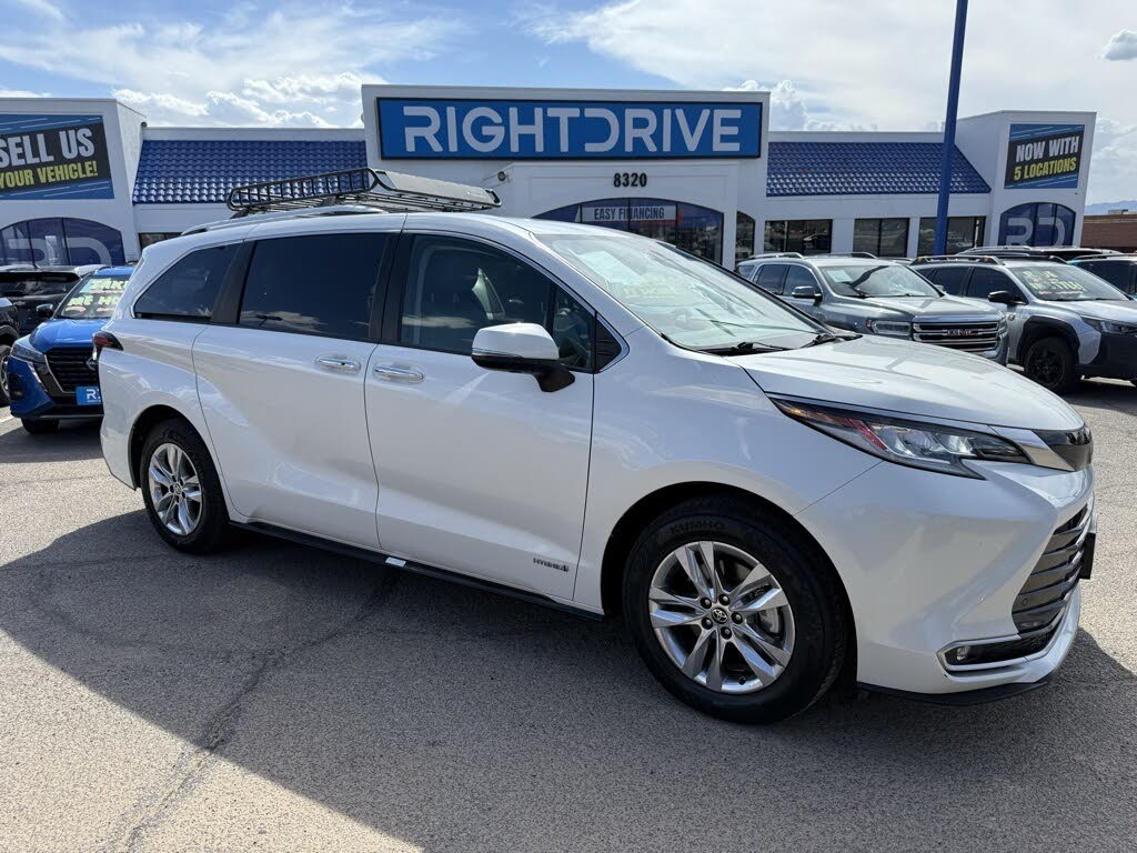 2021 Toyota Sienna Limited 7-Passenger FWD