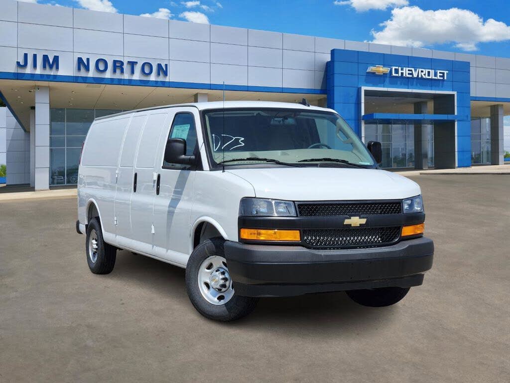 2025 Chevrolet Express Cargo 3500 RWD