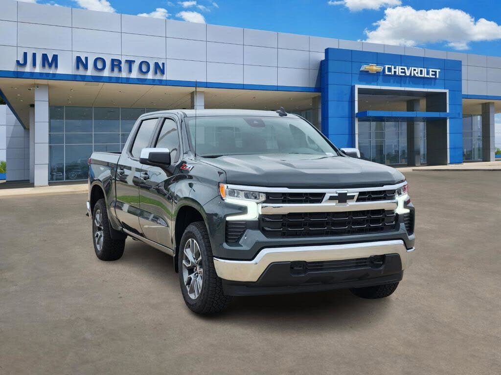 2026 Chevrolet Silverado 1500 LT Crew Cab 4WD