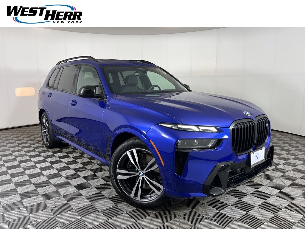 2025 BMW X7 M60i AWD