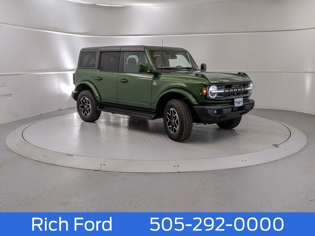 2025 Ford Bronco Outer Banks 4-Door 4WD