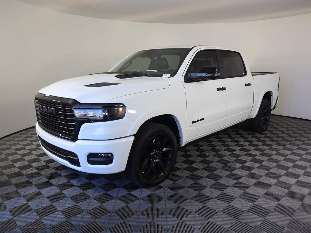 2026 RAM 1500 Laramie Crew Cab 4WD