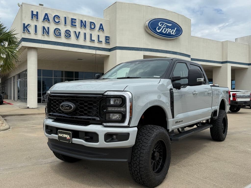 2025 Ford F-250 Super Duty XLT Crew Cab 4WD