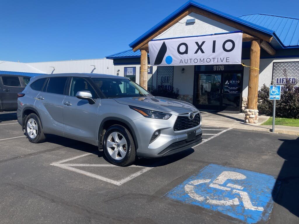 2024 Toyota Highlander LE AWD