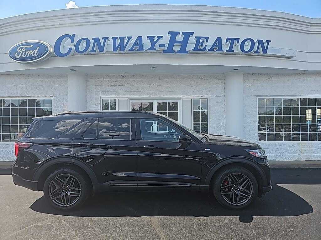 2025 Ford Explorer ST-Line AWD