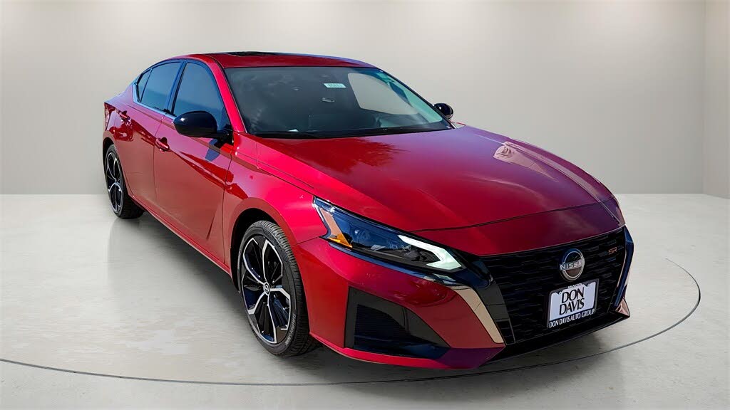 2025 Nissan Altima 2.5 SR FWD