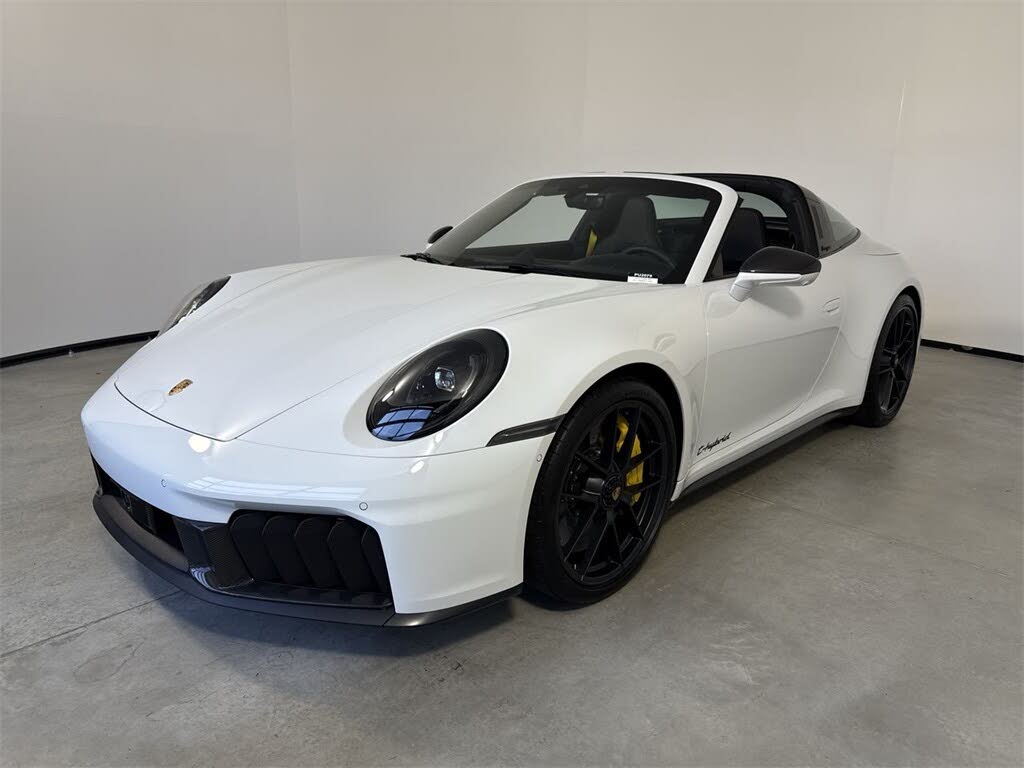 2025 Porsche 911 Targa 4 GTS Cabriolet AWD