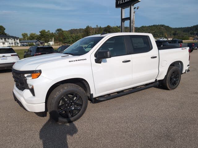 2026 Chevrolet Silverado 1500 Custom Crew Cab 4WD
