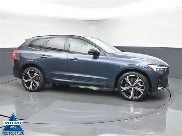 2023 Volvo XC60 B5 Ultimate Dark Theme AWD