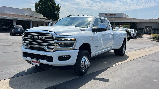 2026 RAM 3500 Laramie Crew Cab LB DRW 4WD