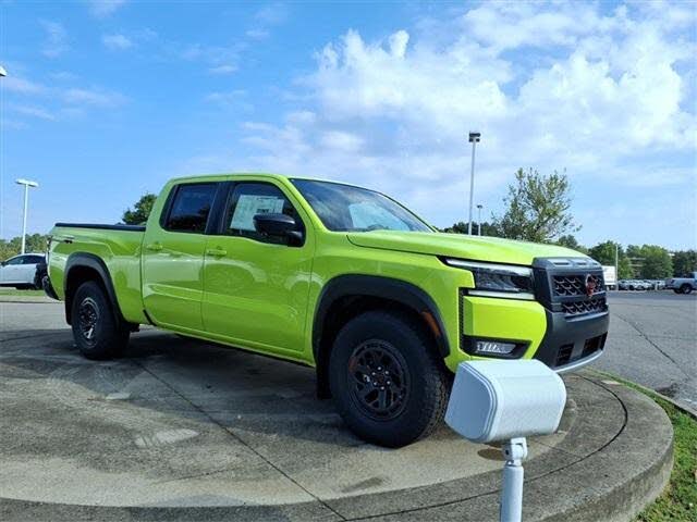 2026 Nissan Frontier PRO-4X Crew Cab LB 4WD