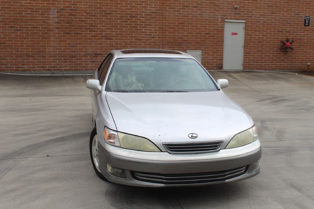 2000 Lexus ES 300 FWD
