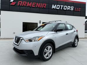Nissan Kicks S FWD