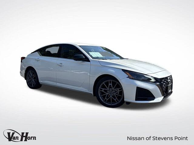 2024 Nissan Altima 2.0 SR FWD