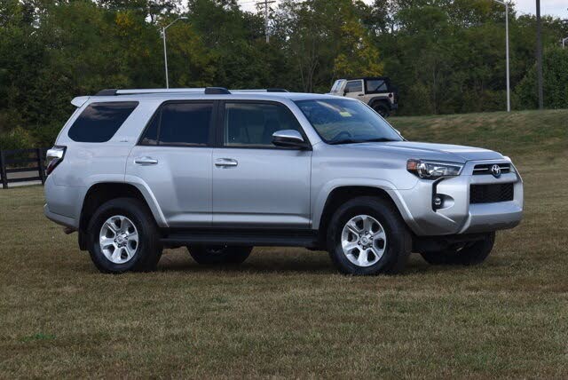 2024 Toyota 4Runner SR5 4WD
