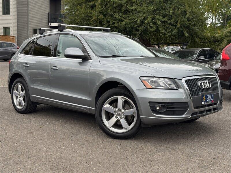 2011 Audi Q5 2.0T quattro Premium Plus