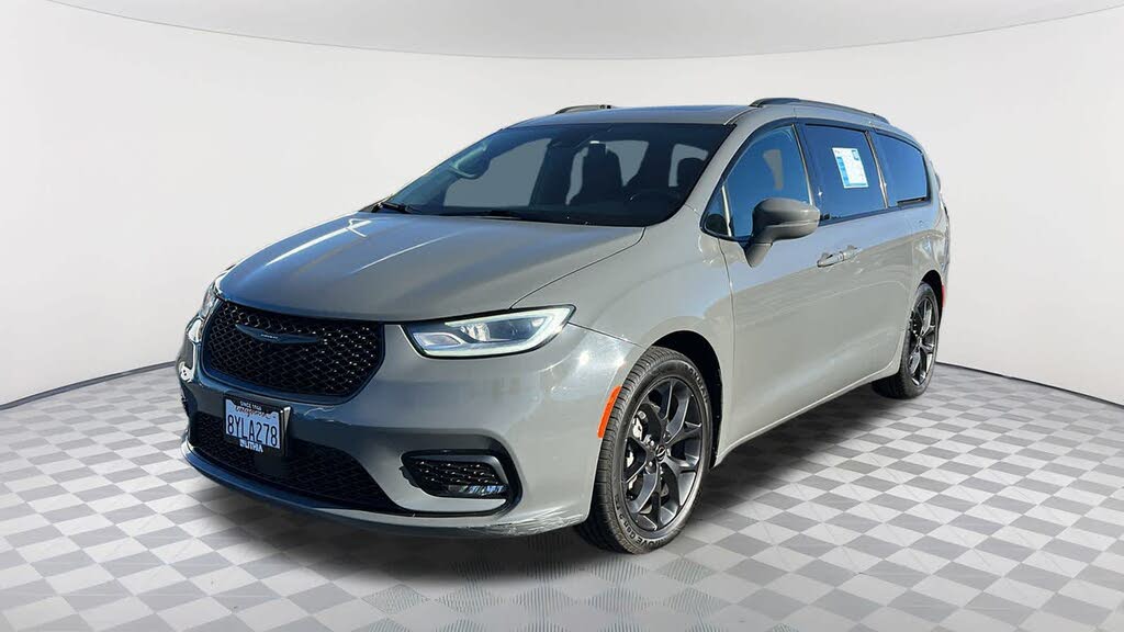 2021 Chrysler Pacifica Touring FWD