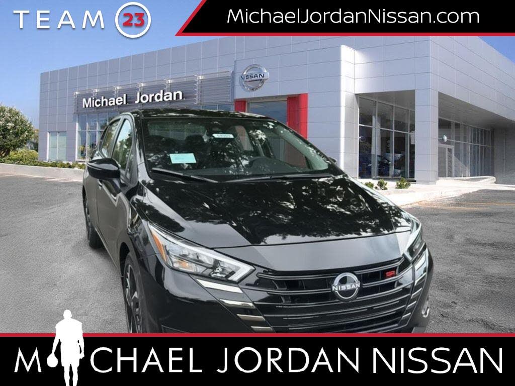2025 Nissan Versa SR FWD