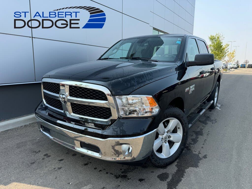 2024 RAM 1500 Classic Tradesman Crew Cab 4WD