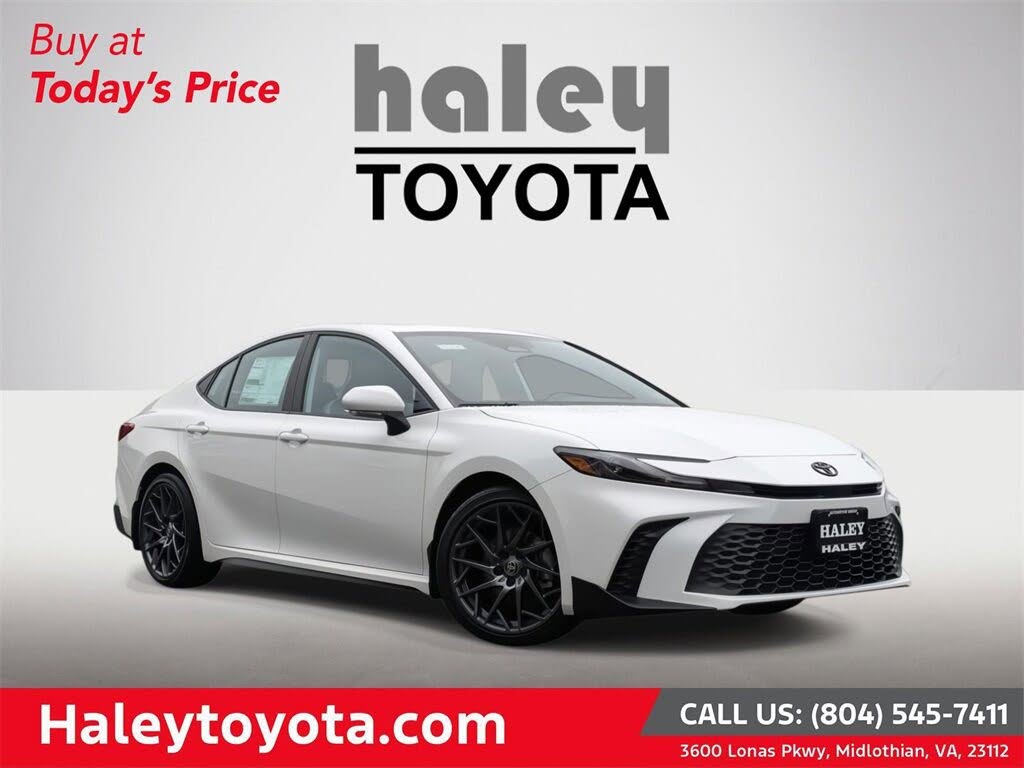 2025 Toyota Camry SE FWD