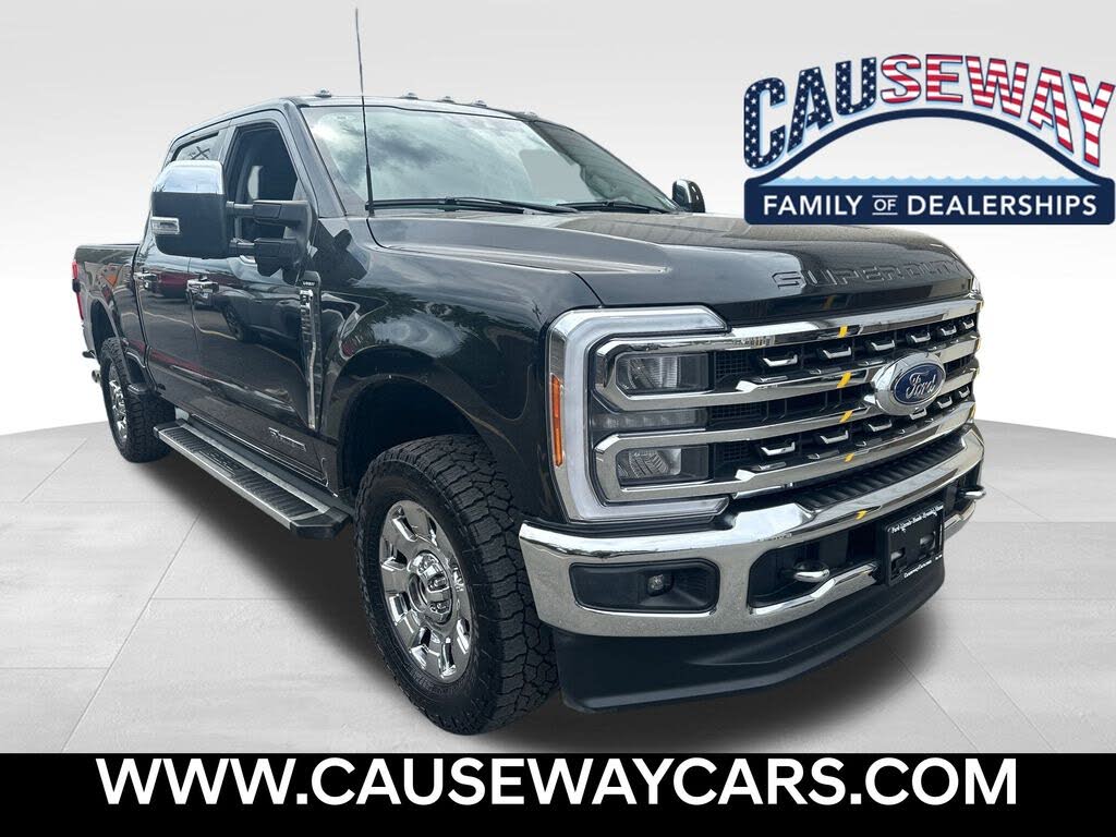 2023 Ford F-250 Super Duty Lariat Crew Cab 4WD