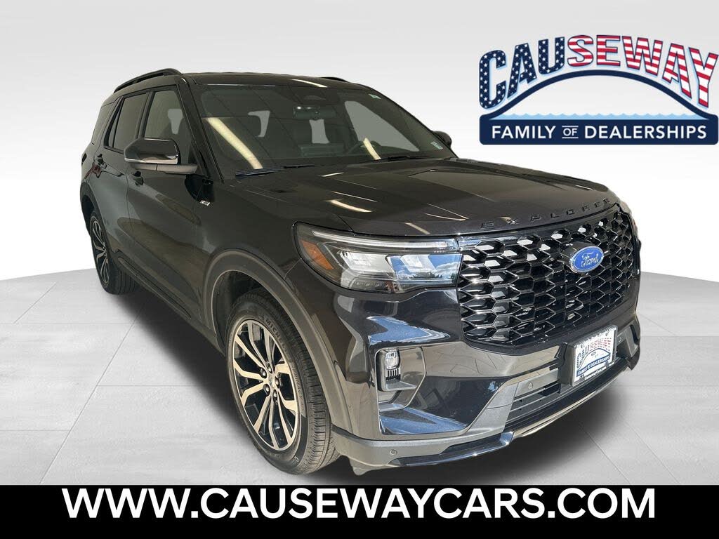 2025 Ford Explorer ST-Line AWD