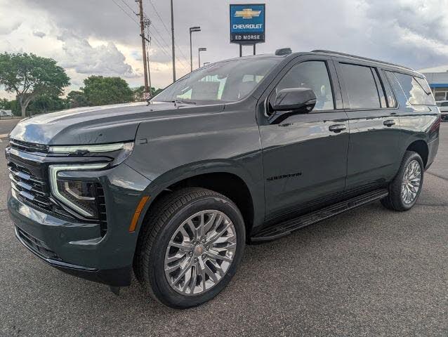 2025 Chevrolet Suburban RST 4WD