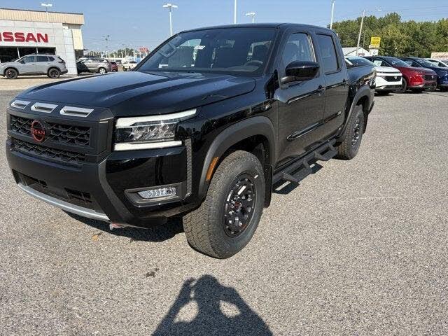 2025 Nissan Frontier PRO-4X Crew Cab 4WD