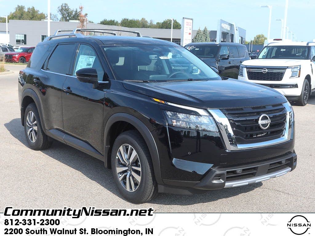 2025 Nissan Pathfinder SL 4WD