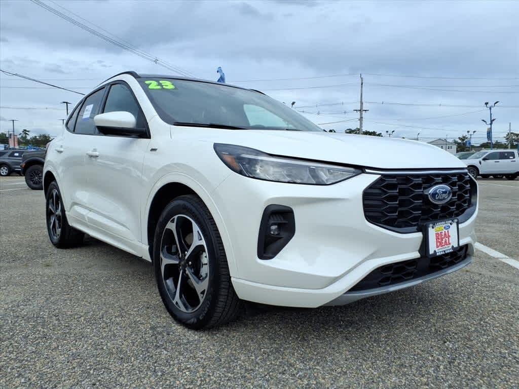 2023 Ford Escape Hybrid ST-Line Select AWD