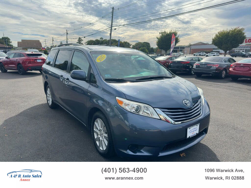 2017 Toyota Sienna LE 7-Passenger AWD