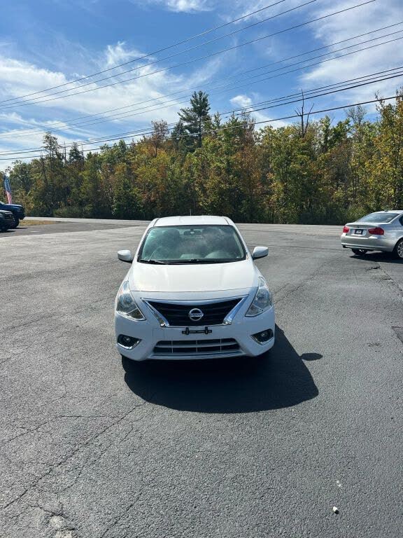 2018 Nissan Versa SV