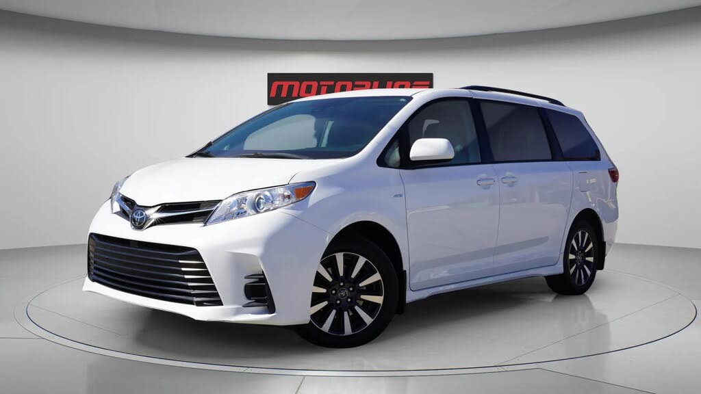 2018 Toyota Sienna LE 7-Passenger AWD