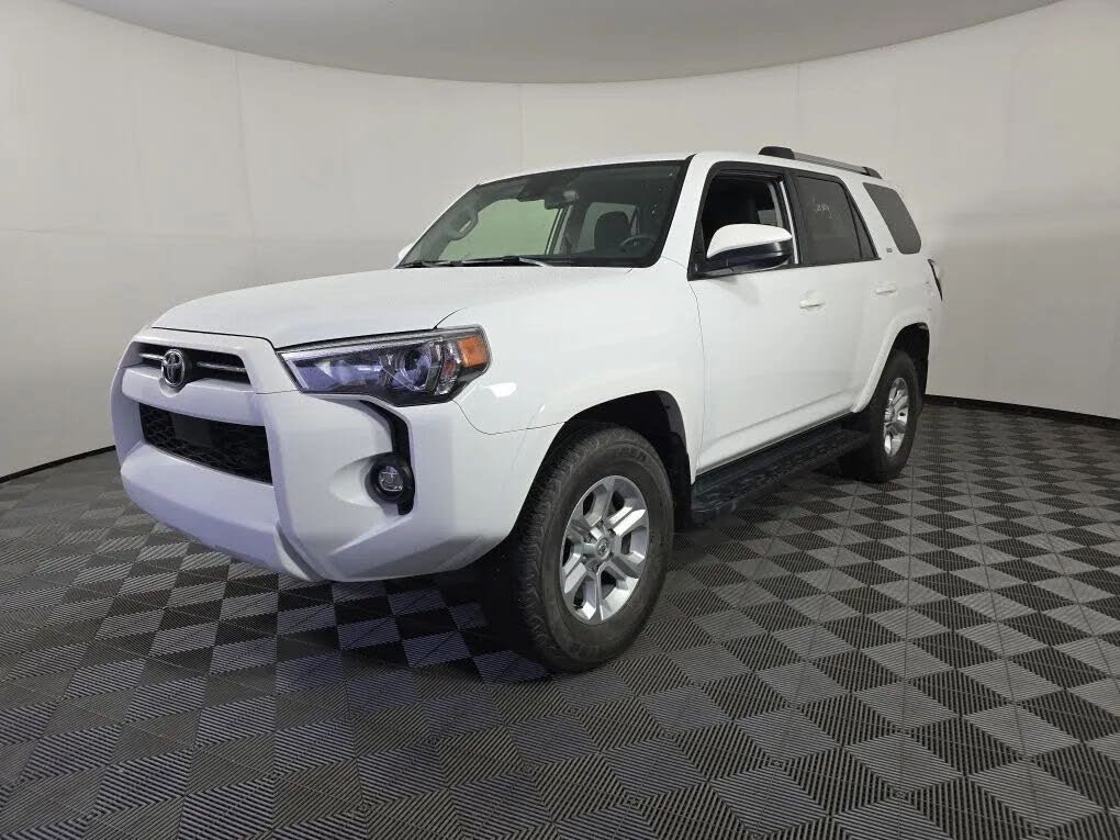 2024 Toyota 4Runner SR5 4WD