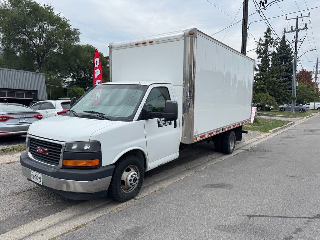 2017 GMC Savana Chassis 3500 177 Cutaway RWD