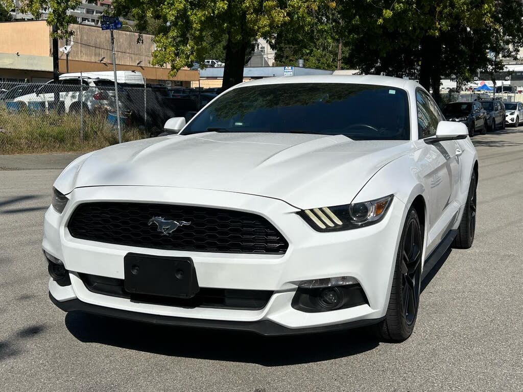 Ford Mustang EcoBoost Premium Coupe RWD 2016