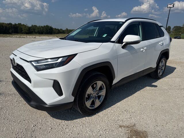 2024 Toyota RAV4 XLE FWD