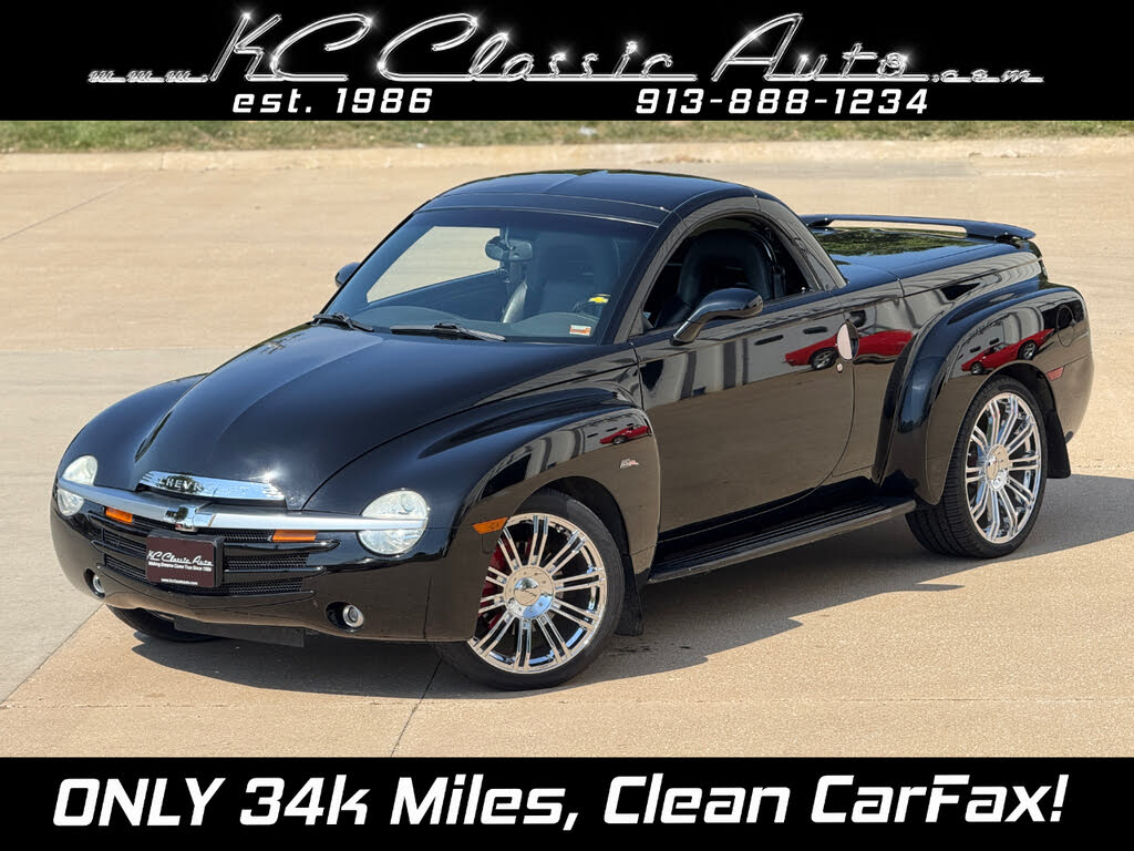 2003 Chevrolet SSR LS RWD
