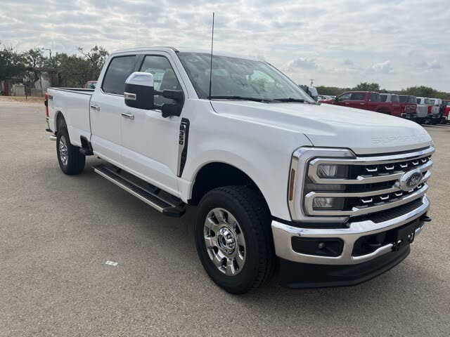 2026 Ford F-350 Super Duty Lariat Crew Cab 4WD