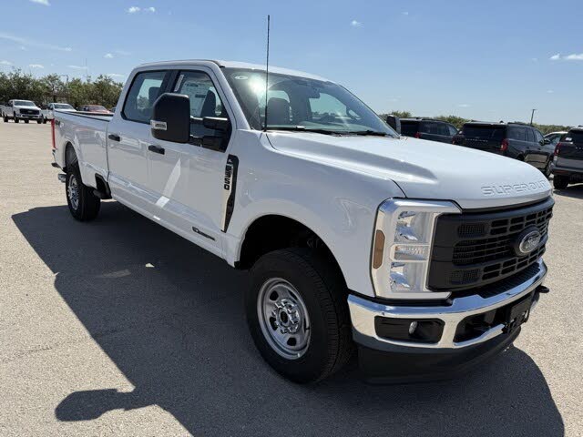 2026 Ford F-350 Super Duty XL Crew Cab 4WD