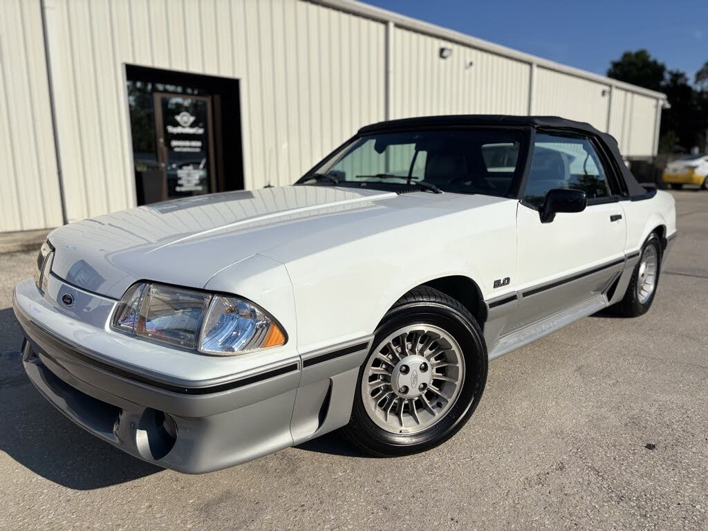 1988 Ford Mustang GT Convertible RWD
