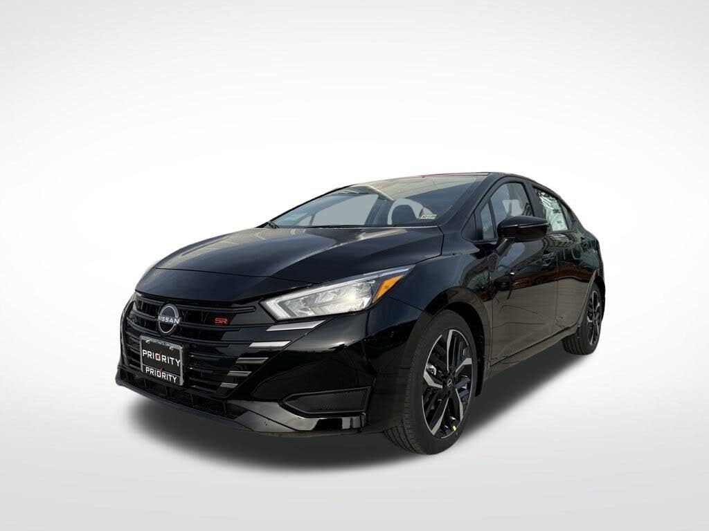 2025 Nissan Versa SR FWD