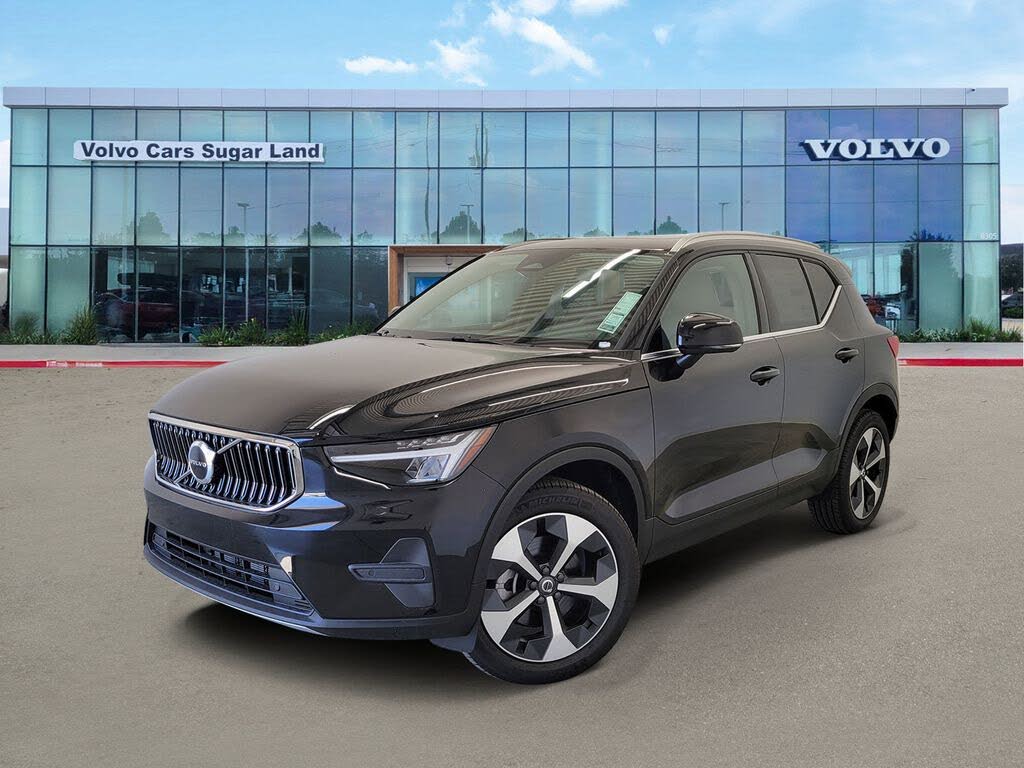 2025 Volvo XC40 B5 Core Bright Theme AWD