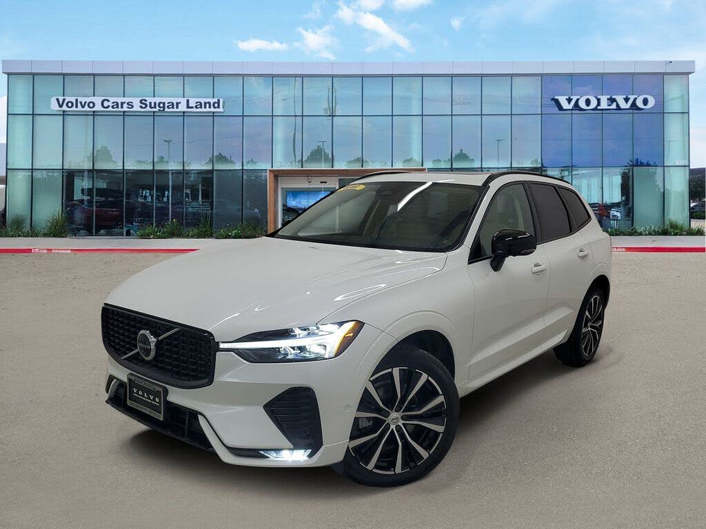 2025 Volvo XC60 B5 Plus Dark Theme AWD