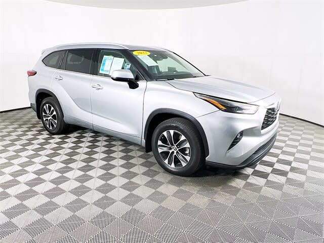 2022 Toyota Highlander Hybrid XLE AWD