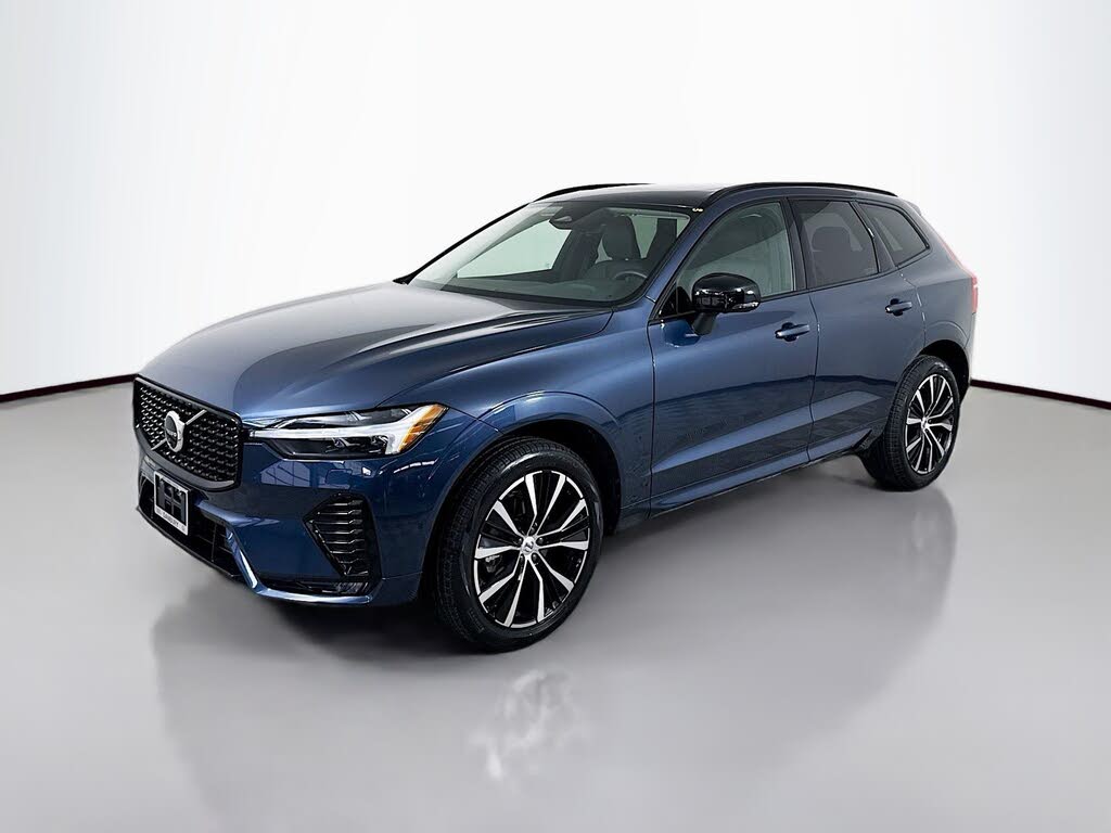 2024 Volvo XC60 B5 Plus Dark Theme AWD