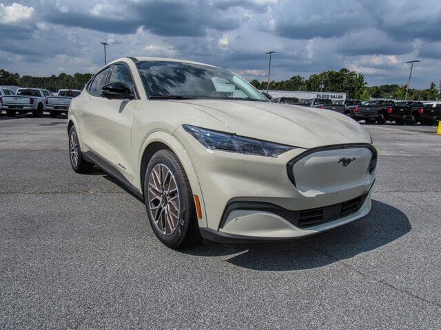 2025 Ford Mustang Mach-E Premium RWD