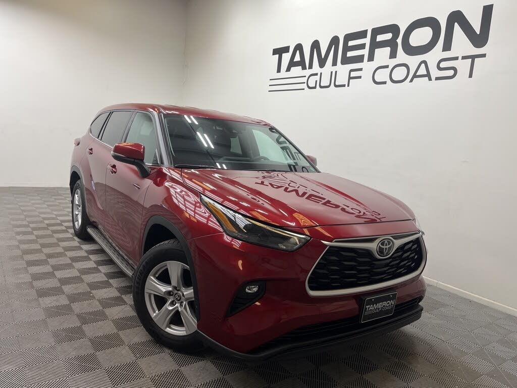 2022 Toyota Highlander LE FWD