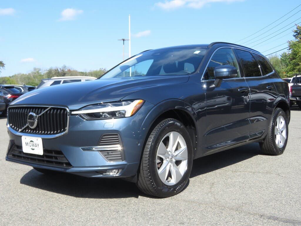 2022 Volvo XC60 B5 Momentum AWD